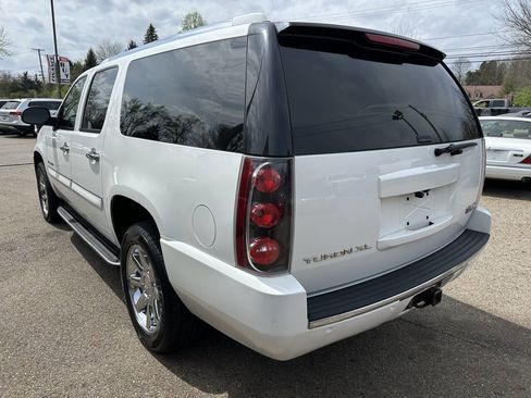 Used 2008 GMC Yukon XL Denali AWD/4WD image 4
