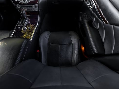Used 2019 INFINITI Q70 Luxe RWD image 54