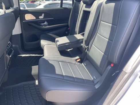 Used 2026 Mercedes-Benz GLS 450 4MATIC image 18