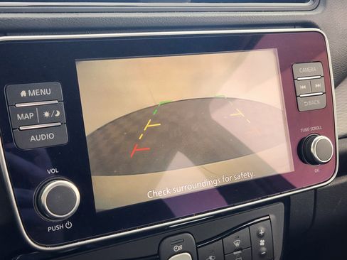 Used 2022 Nissan Leaf SV image 23