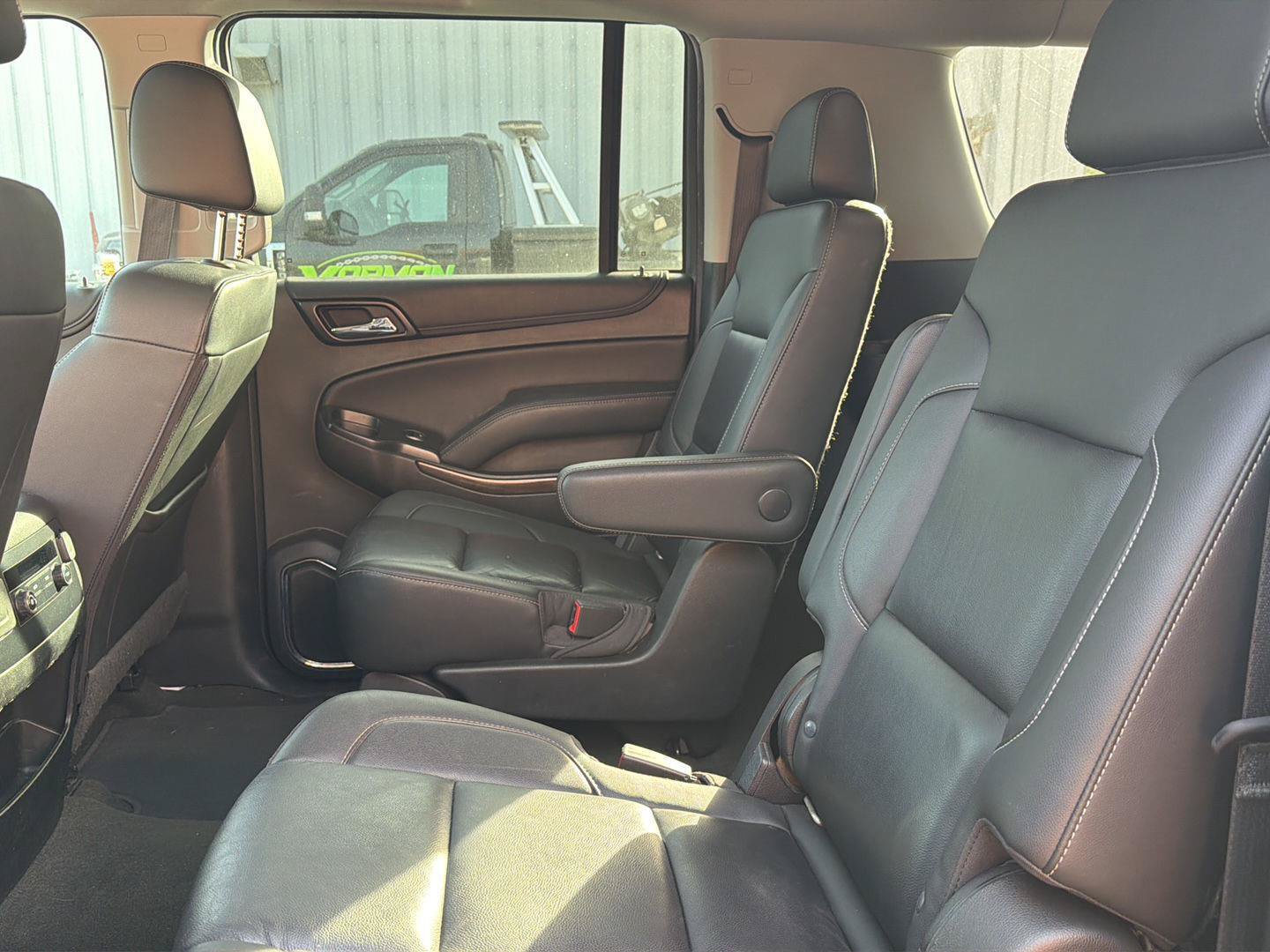Used 2018 Chevrolet Suburban LT AWD/4WD image 6