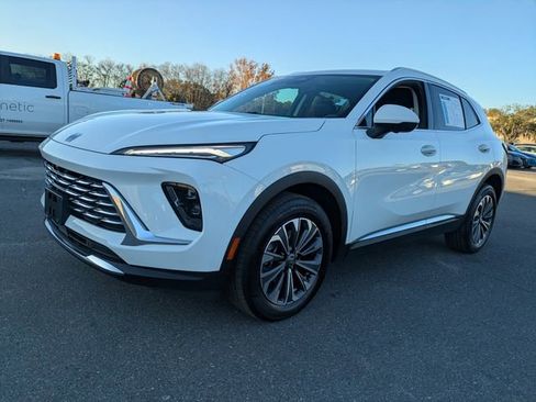 Certified 2025 Buick Envision Preferred image 5