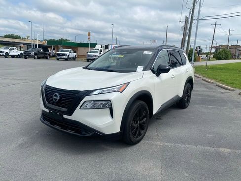 Used 2023 Nissan Rogue SV w/ SV Premium B Package AWD/4WD image 3