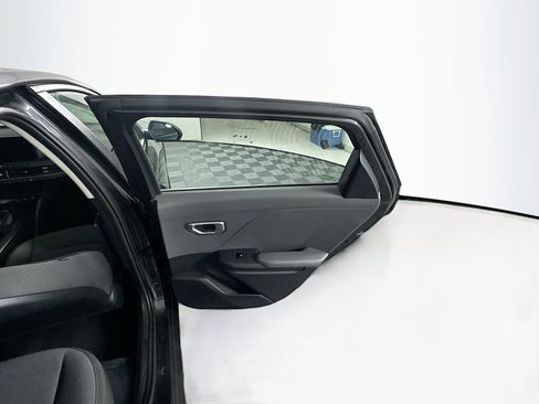 Used 2025 Kia K4 FWD image 29