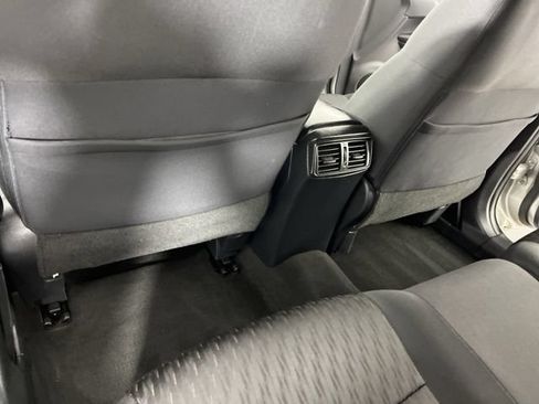 Used 2018 Nissan Rogue SV FWD image 50
