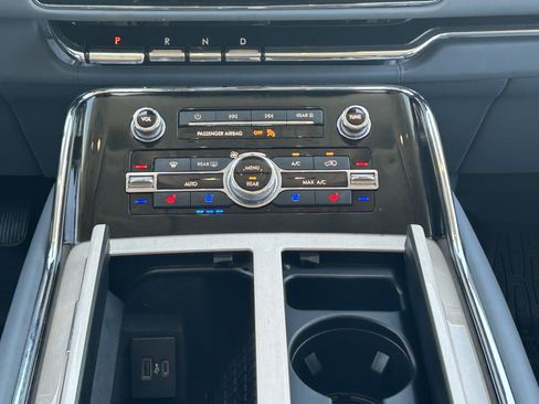 Used 2022 Lincoln Navigator Black Label AWD/4WD image 22