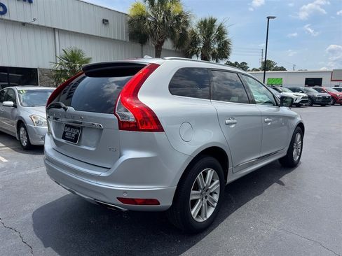 Used 2017 Volvo XC60 T5 Inscription FWD image 8