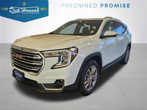 Used 2024 GMC Terrain SLT image 1
