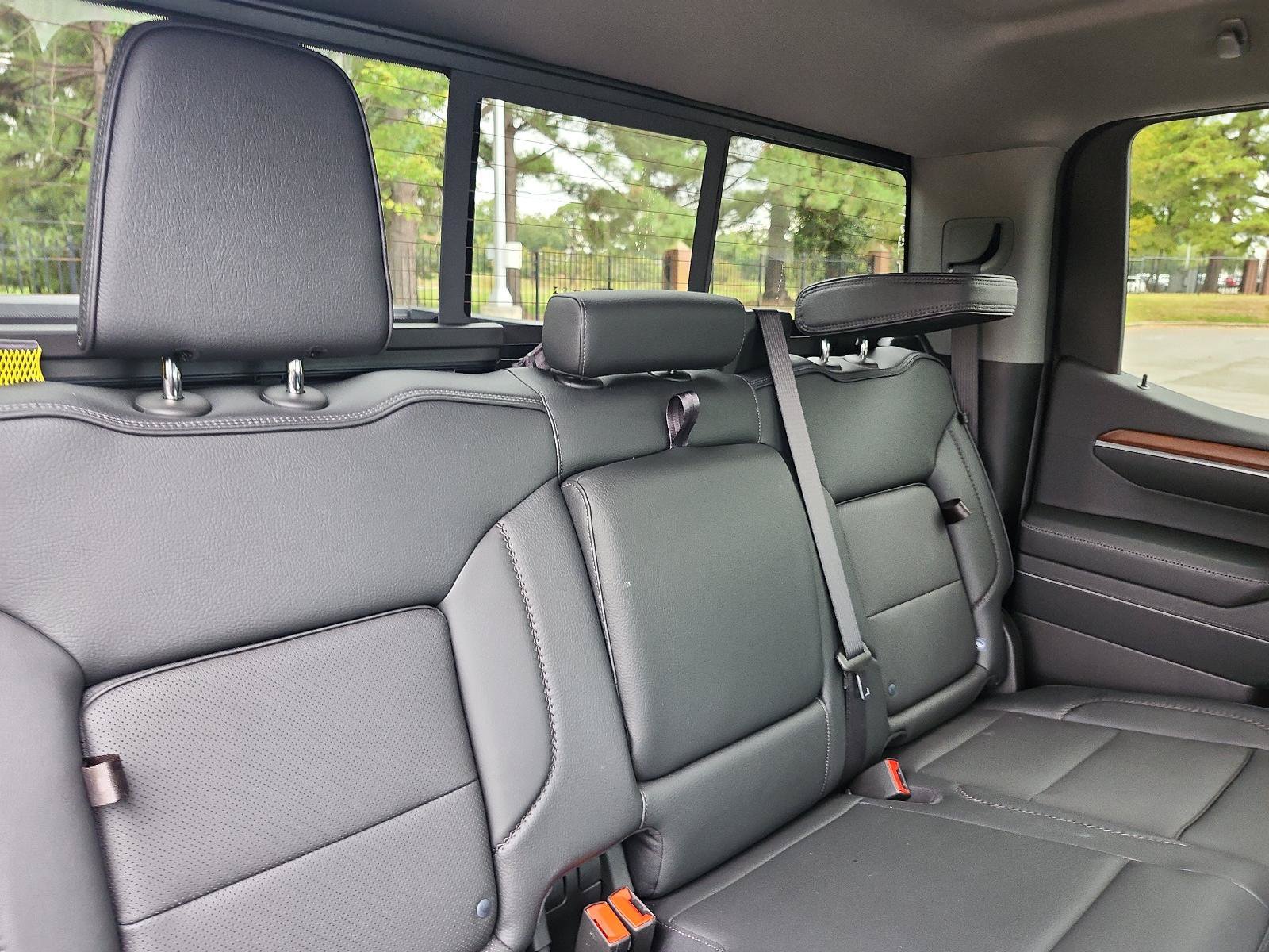 Used 2026 GMC Sierra 1500 Denali w/ Denali Reserve Package AWD/4WD image 11