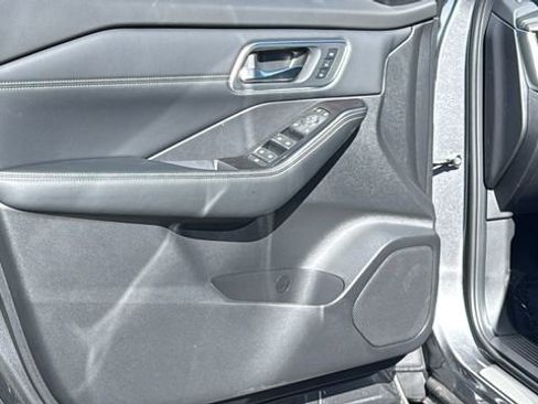 New 2026 Nissan Rogue Platinum image 23