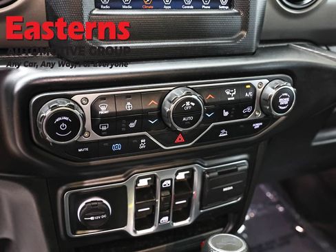 Used 2023 Jeep Wrangler Unlimited w/ Cold Weather Group AWD/4WD image 20