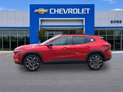 New 2026 Chevrolet Trax RS w/ Driver Confidence Package FWD image 8