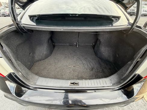 Used 2019 Nissan Sentra SV image 9