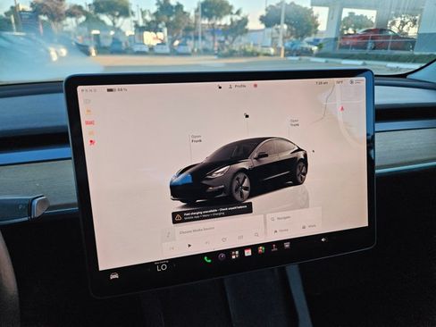 Used 2022 Tesla Model 3 Long Range AWD/4WD image 10