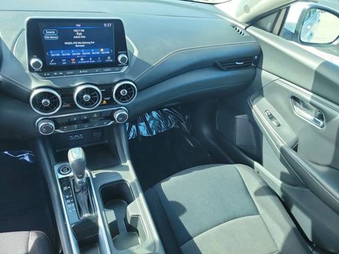 Used 2022 Nissan Sentra SV image 17