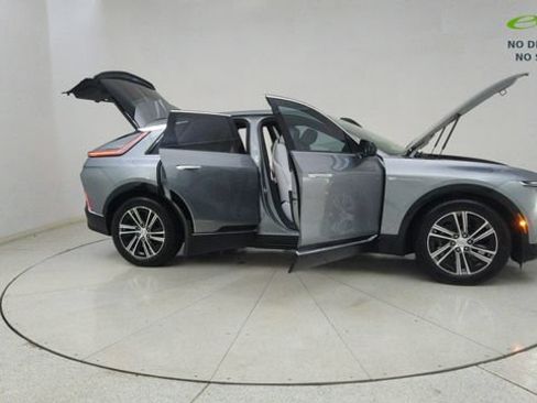 Used 2024 Cadillac Lyriq Luxury AWD/4WD image 73