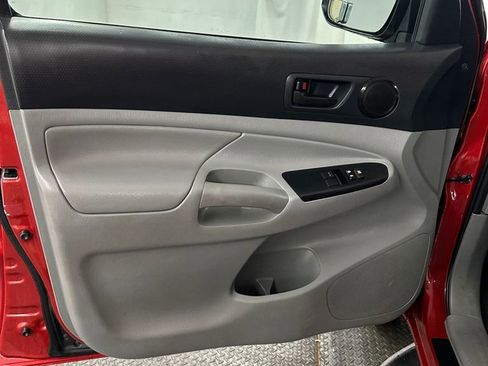 Used 2015 Toyota Tacoma 2WD Access Cab w/ Convenience Package image 8