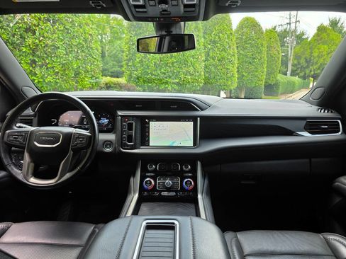 Used 2022 GMC Yukon Denali image 16