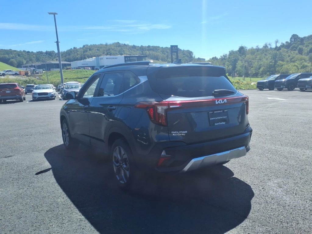 Used 2024 Kia Seltos S AWD/4WD image 8