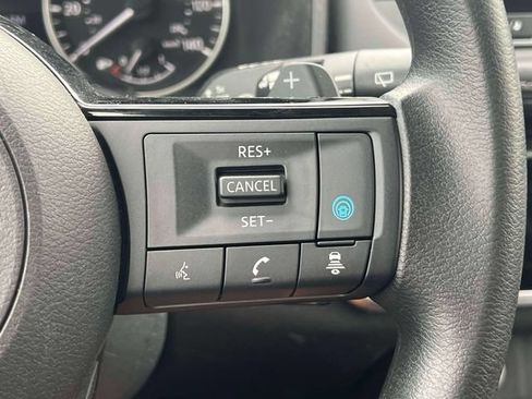 Used 2022 Nissan Rogue SV AWD/4WD image 24