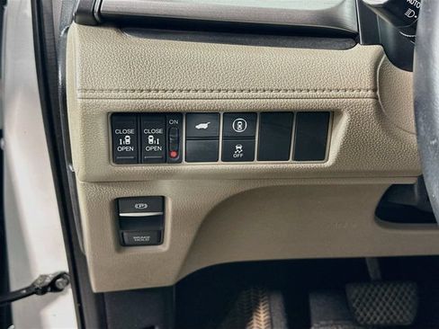 Used 2021 Honda Odyssey EX-L image 25