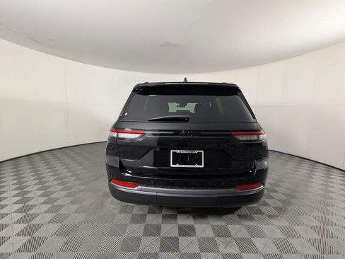 New 2026 Jeep Grand Cherokee Altitude RWD image 7