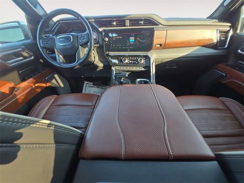 Used 2024 GMC Sierra 1500 Denali Ultimate image 10