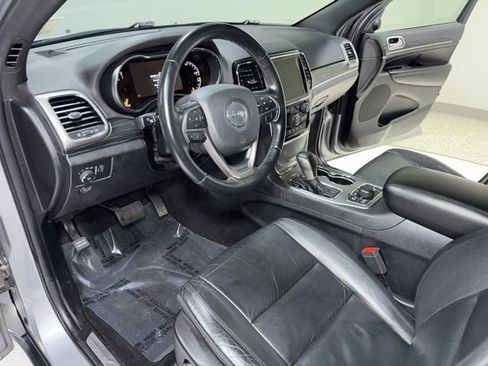 Used 2019 Jeep Grand Cherokee Limited AWD/4WD image 14