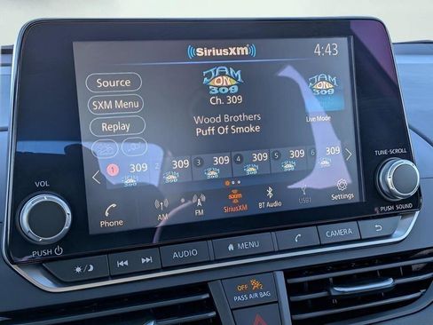 Certified 2025 Nissan Altima 2.5 S FWD image 17