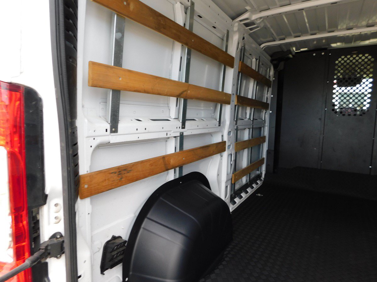 Used 2025 RAM ProMaster 2500 w/ U-Haul Equipment Group FWD image 28