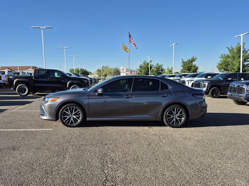 Used 2023 Toyota Camry XLE w/ Navigation Package FWD image 2