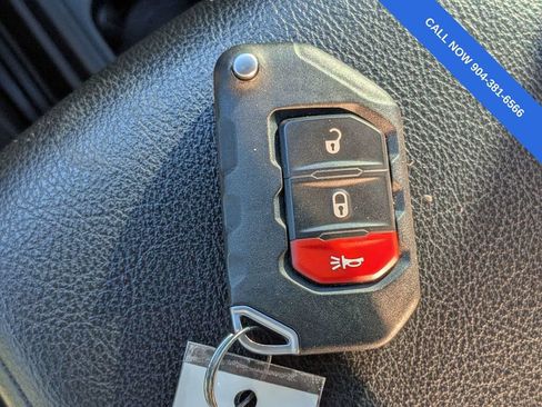 Used 2021 Jeep Wrangler Sport AWD/4WD image 29