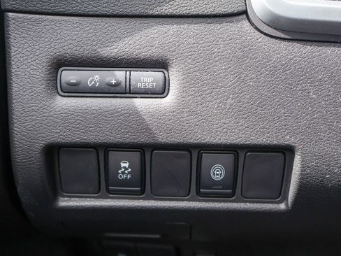 Used 2023 Nissan Murano SV image 14