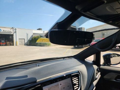 New 2026 Chrysler Pacifica Limited w/ S Appearance Package image 10