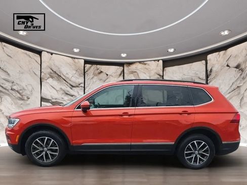 Used 2018 Volkswagen Tiguan SE AWD/4WD image 8