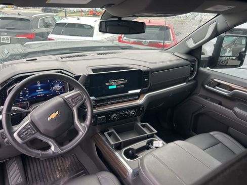 Used 2024 Chevrolet Silverado 2500 LT w/ Safety Package image 37