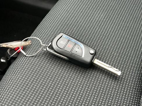 Used 2025 Toyota RAV4 LE image 22