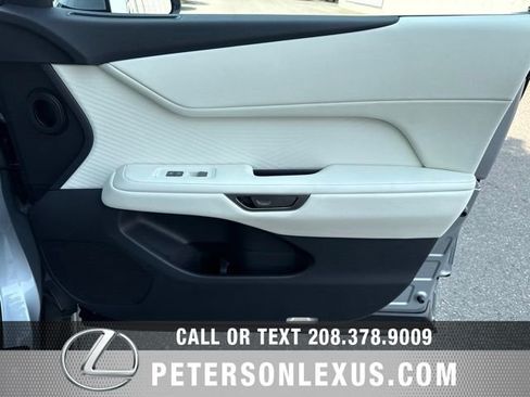 New 2026 Lexus ES 500e AWD/4WD image 11