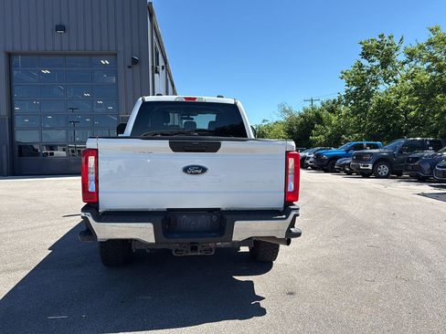 Used 2024 Ford F350 XLT AWD/4WD image 4