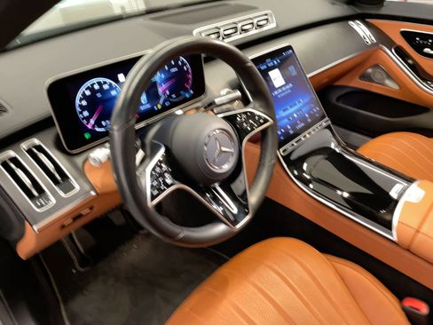 Used 2023 Mercedes-Benz S 580 4MATIC Sedan image 4