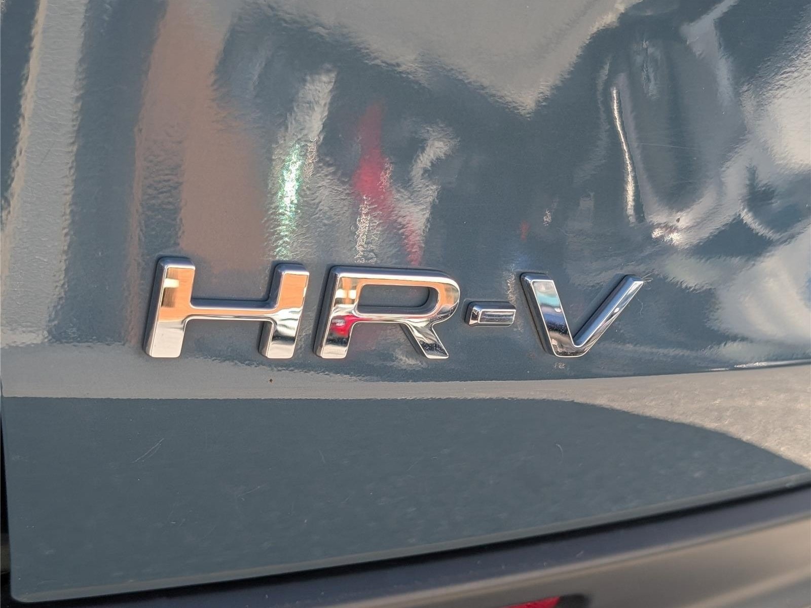 Used 2025 Honda HR-V LX image 9