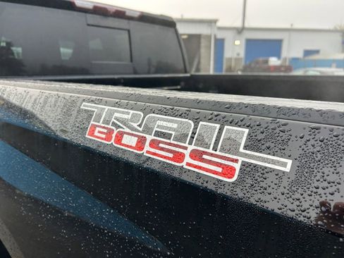 Used 2020 Chevrolet Silverado 1500 LT Trail Boss image 32