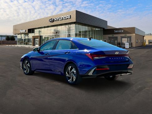 New 2025 Hyundai Elantra Limited image 5
