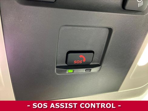Used 2025 Toyota Camry LE FWD image 38