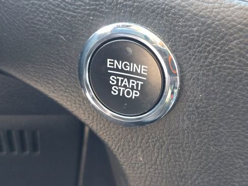 Used 2022 Ford Edge Titanium image 30