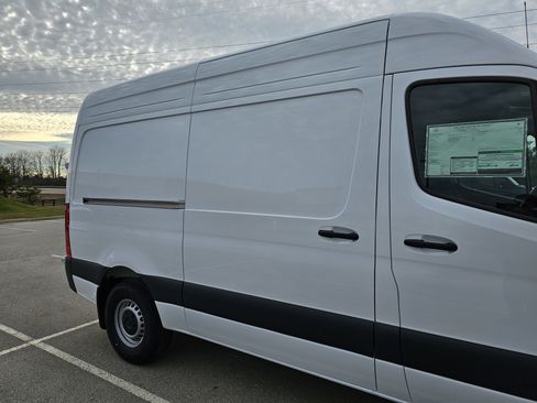 New 2025 Mercedes-Benz Sprinter 2500 image 22