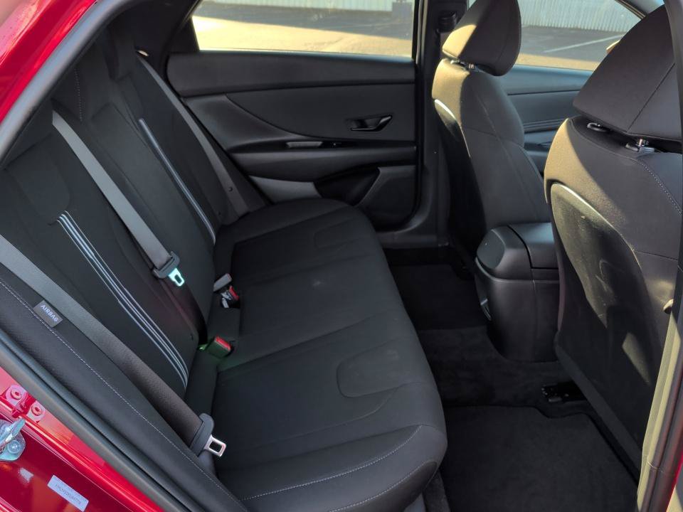 Certified 2025 Hyundai Elantra Sport FWD image 29