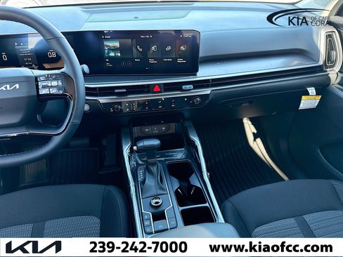 New 2026 Kia Sorento LX image 18