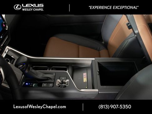 Used 2025 Lexus GX 550 w/ Accessory Package (Z1) image 34