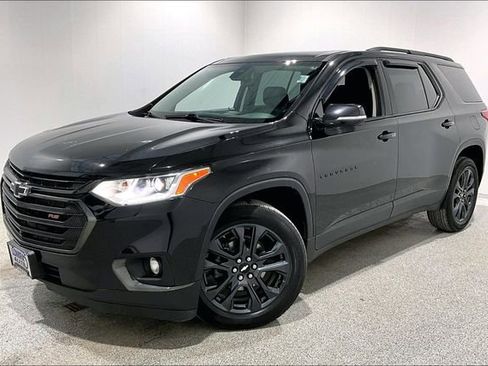 Used 2021 Chevrolet Traverse RS image 3